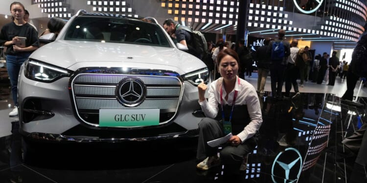 Major German carmakers hit by steep China sales plunge as competition heats up