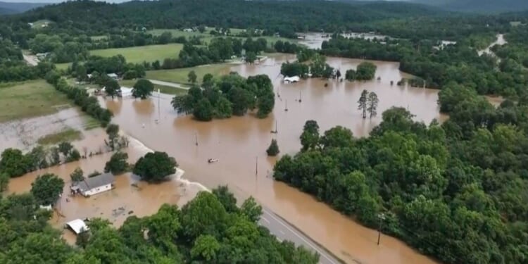 More than 200 people at a summer camp helicoptered to safe as Missouri faces flooding