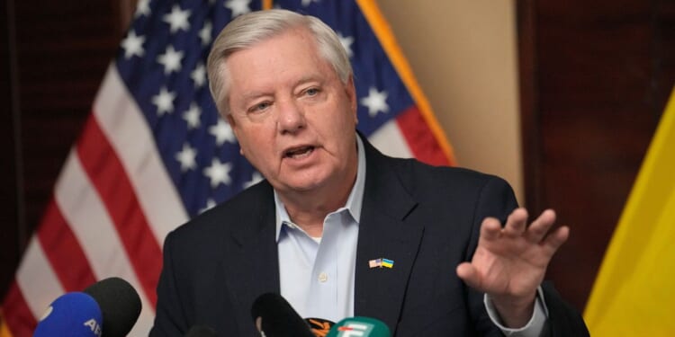 Sen. Lindsey Graham dies at age 71 after a ‘brief and sudden’ illness