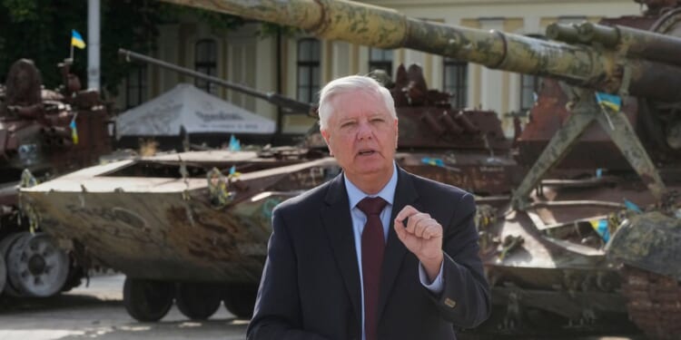 Senators call for passage of Russia sanctions bill to honor Lindsey Graham