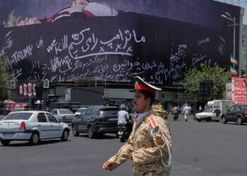 Iran threatens to halt energy exports after U.S. reimposes a blockade and intensifies strikes