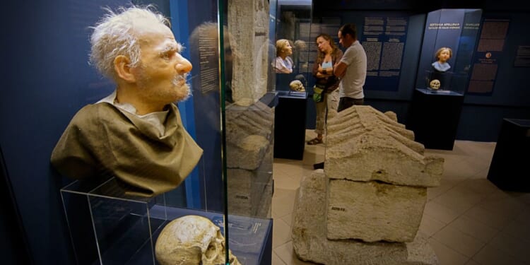 Exhibition in Hungary brings forgotten faces to life