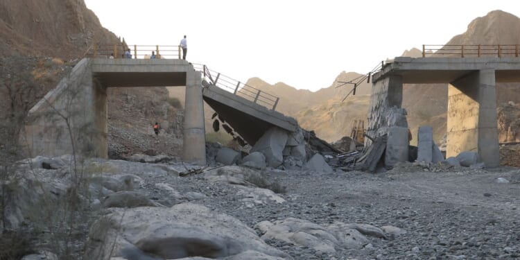 U.S. pounds Iran with airstrikes after 2 American troops killed by Iranian attack in Jordan