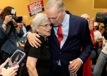 Arizona Republicans pick nominees Tuesday for governor and other top offices