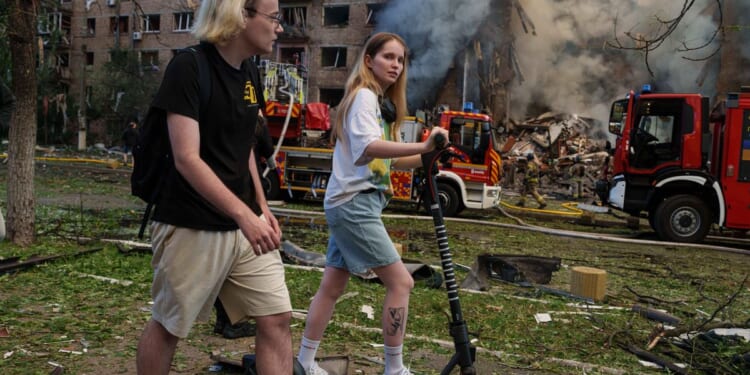 5 questions about life in Kyiv’s bombarded Lukianivka neighborhood