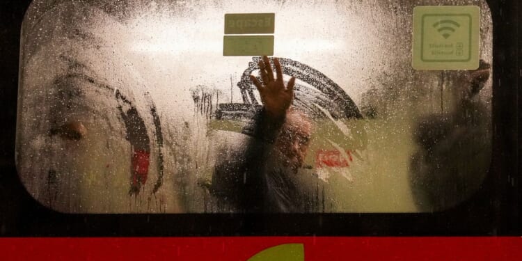 Weeklong rainstorms in Chile blamed on El Nino kill at least 10 and trigger flash floods