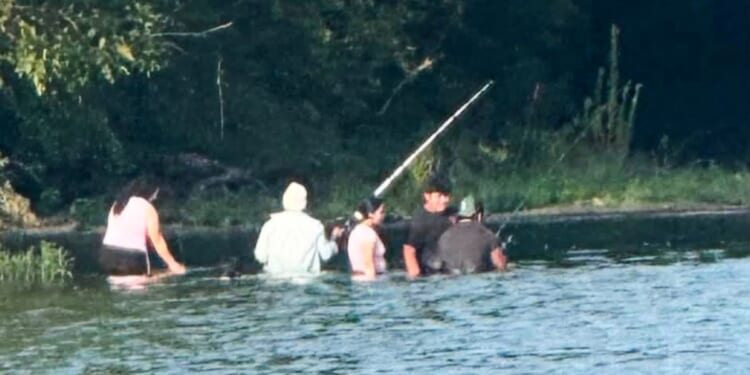 A passing boater’s photograph may be the 5 adults who drowned in Ohio