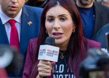 Laura Loomer meets with Zelenskyy in Ukraine after major reversal on the war