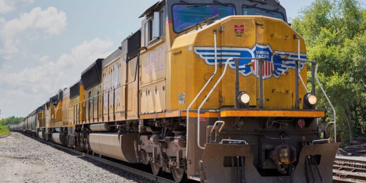 Union Pacific picks up Canadian National’s support for its plan to acquire Norfolk Southern railroad
