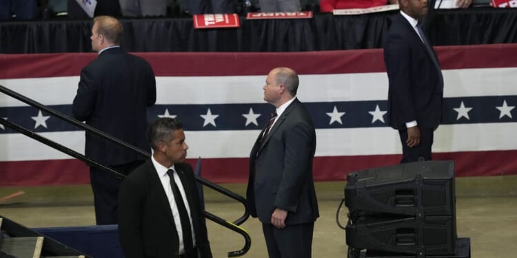 Secret Service investigates leaked information about Vance’s travels