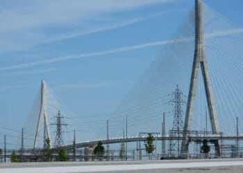 Canada celebrates new bridge to U.S. during tariff troubles with Trump