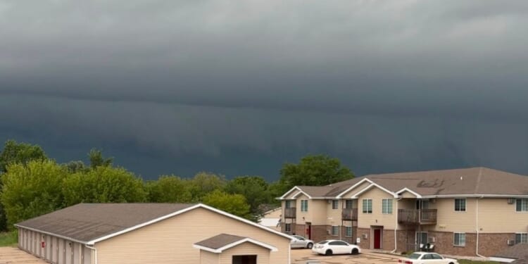Wisconsin tornado causes extensive damage and cuts power to thousands of homes