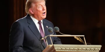 ‘A true American original’: Trump lionizes Lindsey Graham