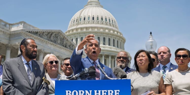 Democratic lawmakers hail the Supreme Court’s decision to uphold birthright citizenship