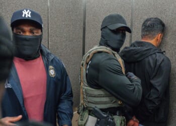 Judge blocks New York’s anti-ICE mask law but preserves law barring cooperation on ICE arrests