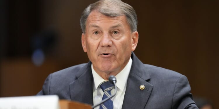 Democrat quits Senate race in South Dakota, boosts the independent candidate in deep-red state