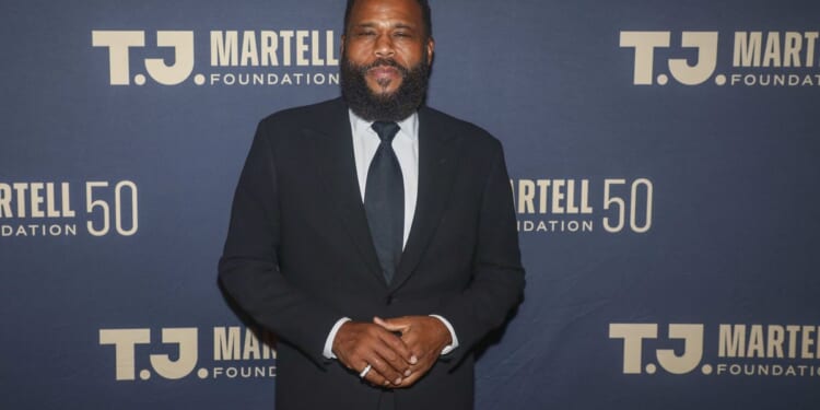 Kimmel guest host Anthony Anderson jokes Trump headed to hell
