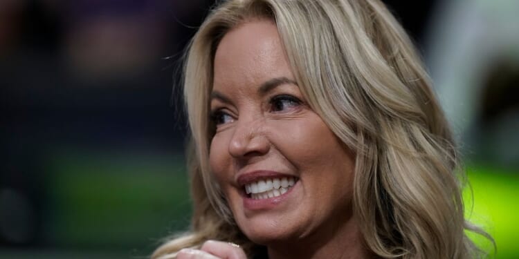 Buss family will sell minority ownership stake in Lakers to Kushner and Iger, reports say