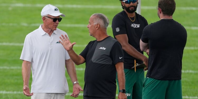 New York Jets owner Woody Johnson acquires stake in F1 team Aston Martin