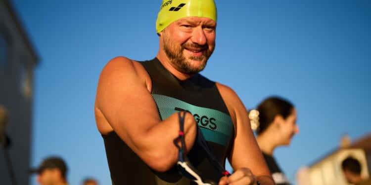 Ukraine’s amputee veterans celebrate independence day with grueling endurance challenge