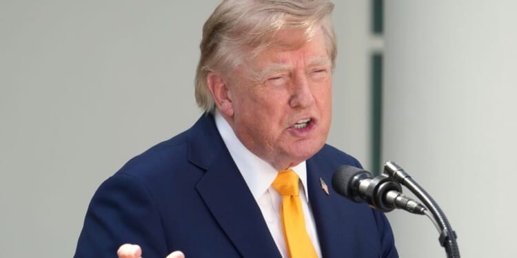 Trump floats renaming Lake Ontario as Lake America