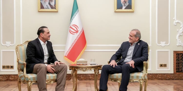 Pakistan works to broker U.S.-Iran peace as Washington’s economic pressure campaign continues