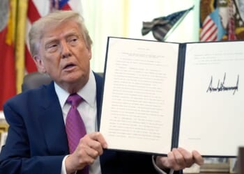 Trump signs order renaming Lake Ontario as Lake America