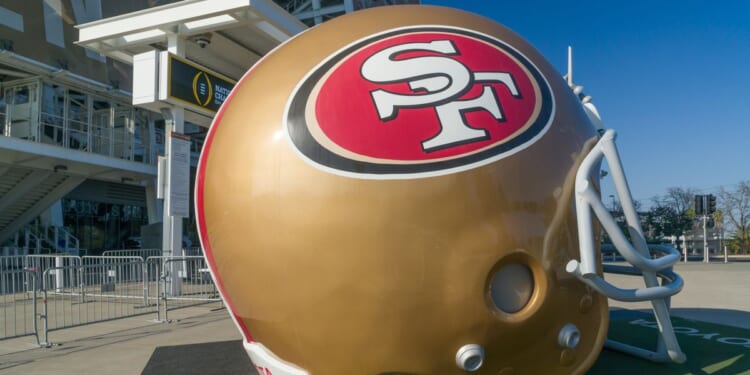 Feds break up romance racket in which fraudster posed as NFL player to bilk women