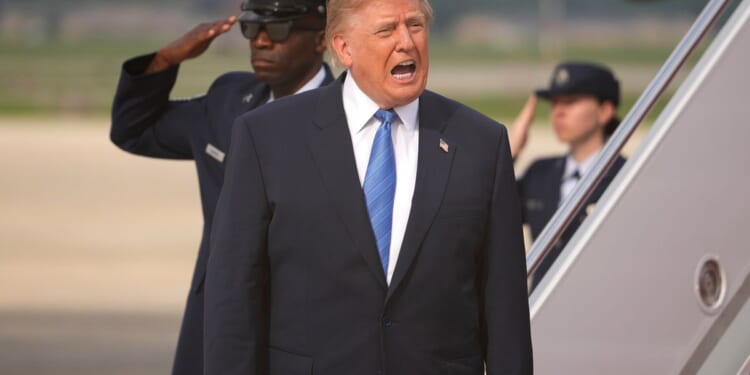 Trump dismisses Chinese spying concerns
