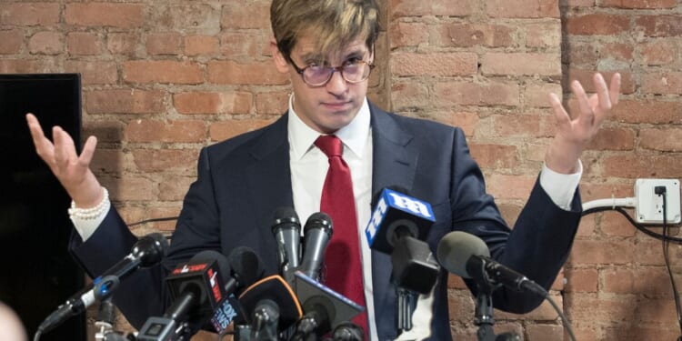 Milo Yiannopoulos deported to U.K., a day after being detained by ICE at Louisiana airport