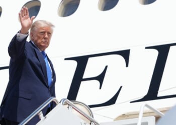 Trump plans federal pay freeze in 2027, raising hackles among Democrats and unions