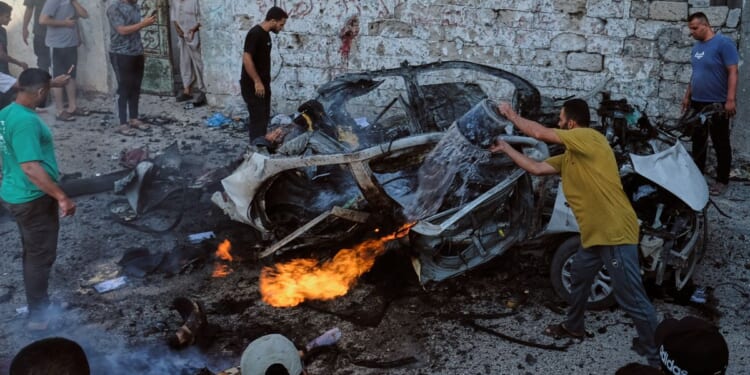 Board of Peace envoy meets with Netanyahu on Gaza disarmament deal, urges halt to strikes