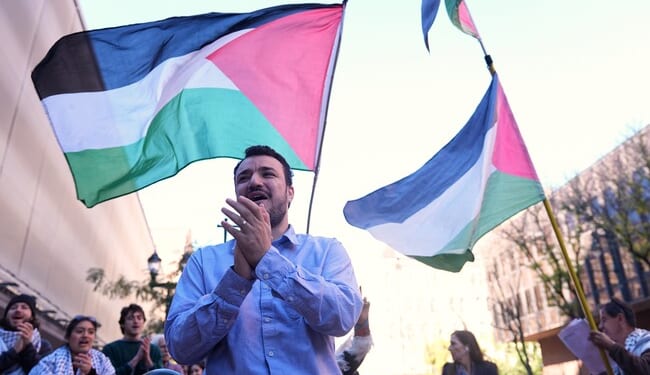 New Yorker Gives Mahmoud Khalil the Rolling Stone Tongue Bath – HotAir