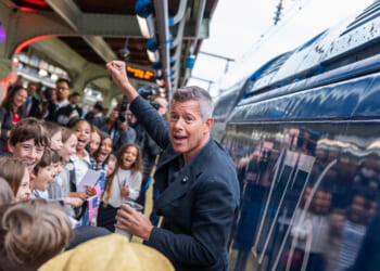 Transportation Secretary Sean Duffy talks with 4th graders before boarding Amtrak's Freedom 250.