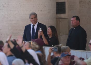 A Hulk-ing audience: Actor Lou Ferrigno meets Pope Leo at the Vatican