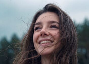 AI-generated 'actress' speaks with journalists from multiple news outlets