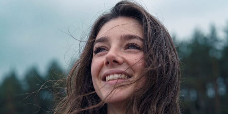 AI-generated 'actress' speaks with journalists from multiple news outlets