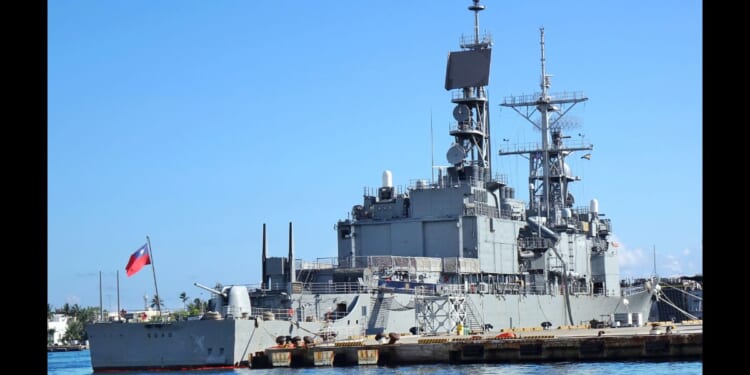 A guided missile destroyer of the Taiwan navy sits anchored in Kaohsiung Port in Kaohsiung, Taiwan on June 2, 2019.