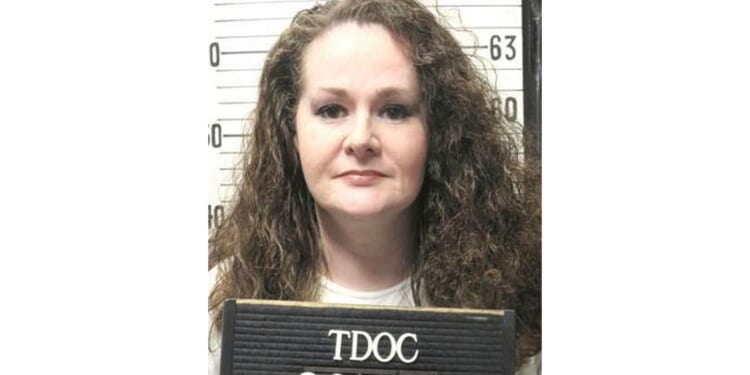 Court halts execution of Christa Gail Pike for a Tennessee murder she committed at age 18