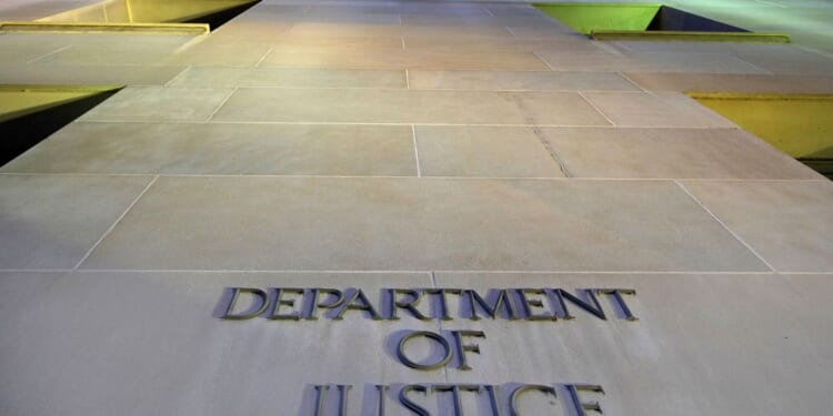 Ex-Army soldier gets 70 months for telecom hacking, extortion scheme