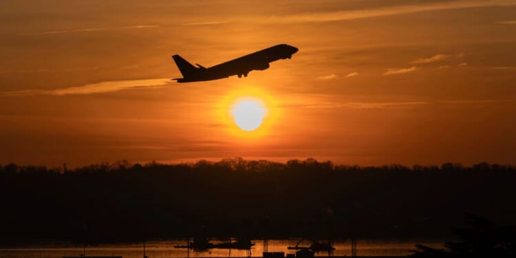 FAA faces electromagnetic spectrum security gaps, watchdog finds