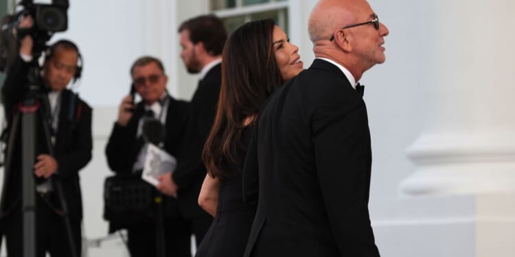 Fox News hosts, tech titans dominate guest list for Xi state dinner