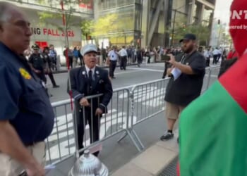 A New York City firefighter rebuked a Palestine protester during a 9/11 memorial service on Sept. 11, 2026.