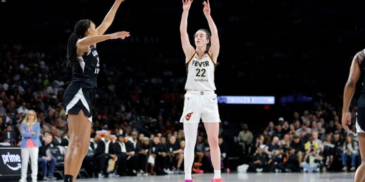 Hawks? Hawkeyes? Schmitt in probing Smith mistakes basketball mascots