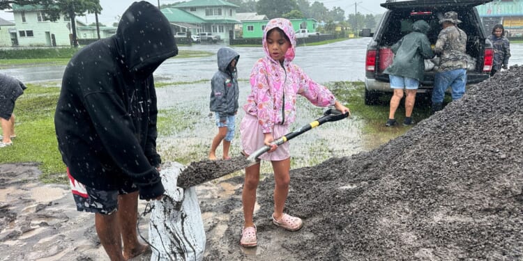 Hurricane Nolo expected to unleash powerful winds, flash flooding on Hawaii