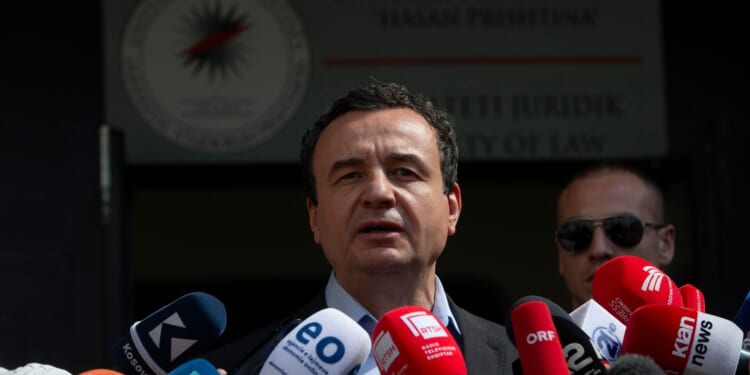 Kosovo gets new government but political impasse persists