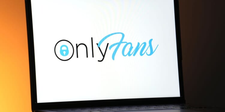 Missouri substitute teacher says she's losing job over OnlyFans account, blames low teacher pay