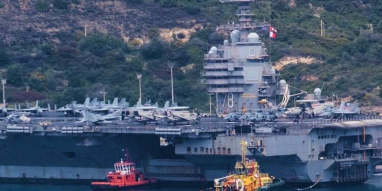 Navy sticking with jets' electromagnetic launching from carriers despite Trump pushback