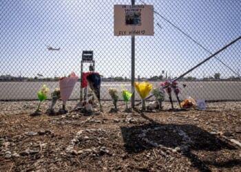 Prosecutor says driver who slammed into L.A. bus before news helicopter crash to face murder charges