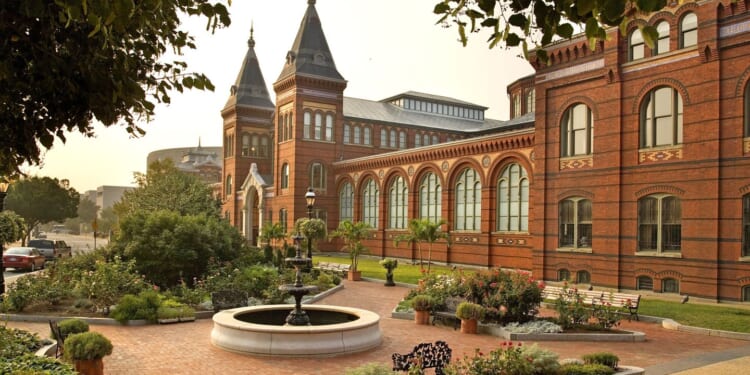 Smithsonian to place the National Museum of the American Latino in an existing building